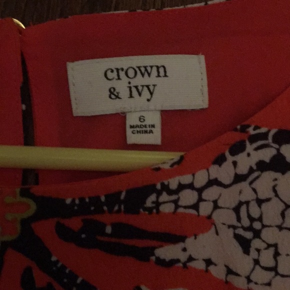 Orange, black and white dress with giraffes - Picture 4 of 5